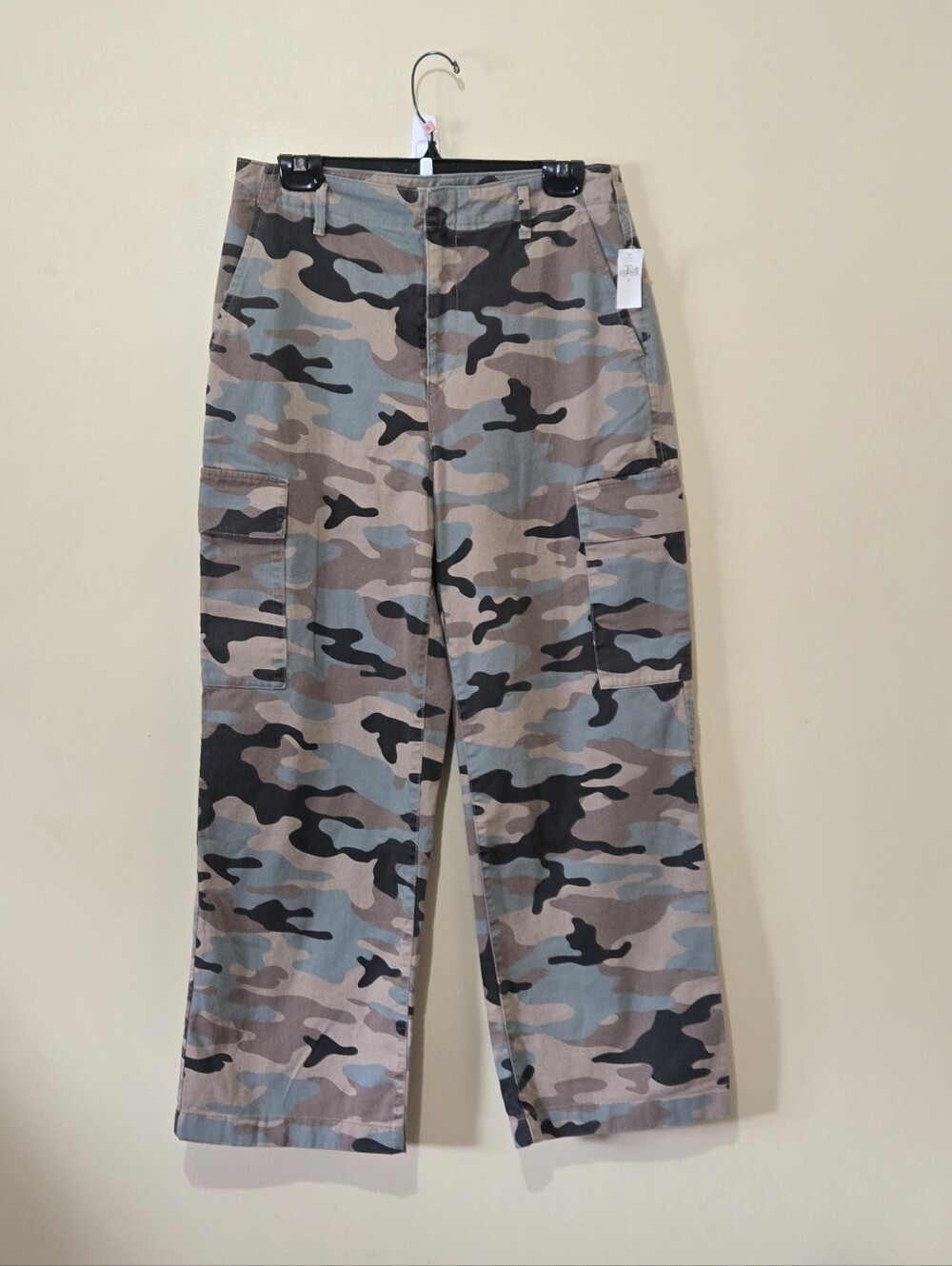 NWT Gap Loose Khaki Cargo Pants Camoflage
